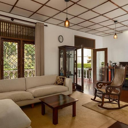 Surveyor'S Residence Bungalow 캔디 외부 사진