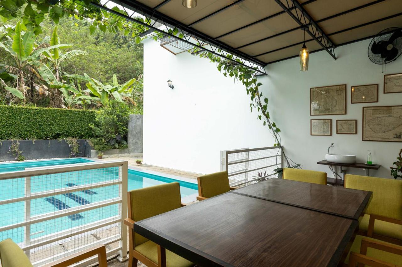 Surveyor'S Residence Bungalow 캔디 외부 사진